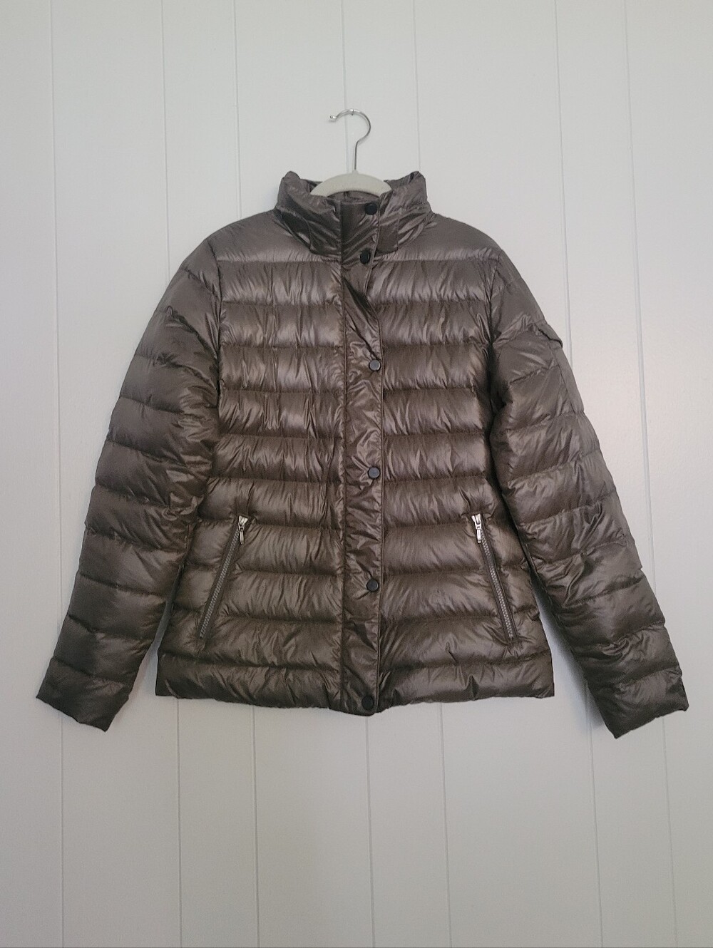 Marmot Duck Down Coat 700 Fill Puffer Jacket Olive Green Gray Nylon Outer MD